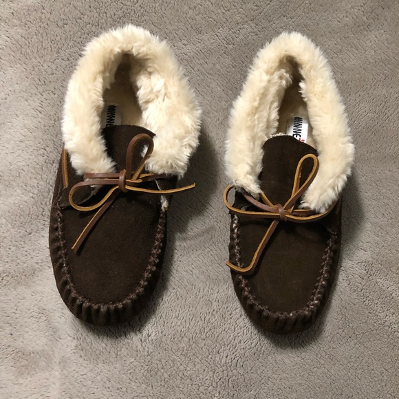 Minnetonka Shoes - Minnetonka slippers